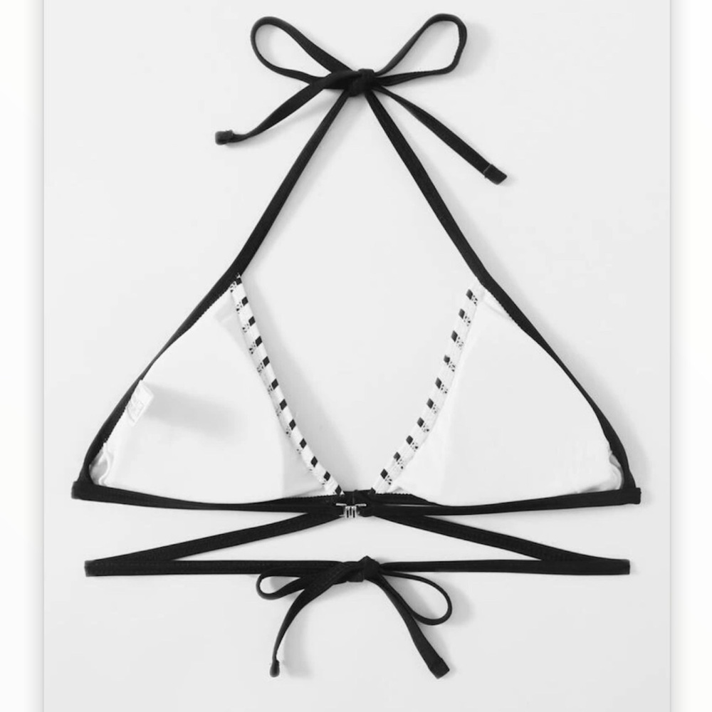 NWT STRIPED BLACK AND WHITE ANCHOR BIKINI TOP - Picture 2 of 5